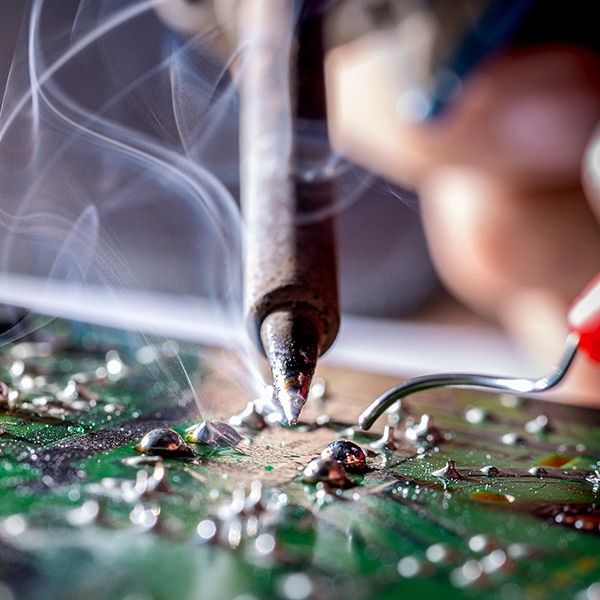 Montaggio-componenti-smd-pth-bologna-modena