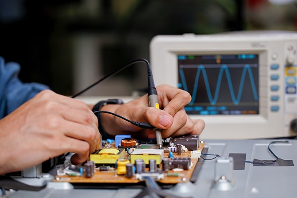 Sistemi-elettronici-e-pcb-su-misura-modena Sistemi-elettronici-e-pcb-su-misura-modena